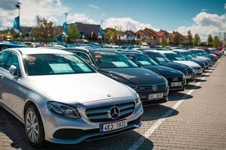 Češi milují ojetiny: Ceny klesly a začíná se dařit i novým značkám - Garáž.cz